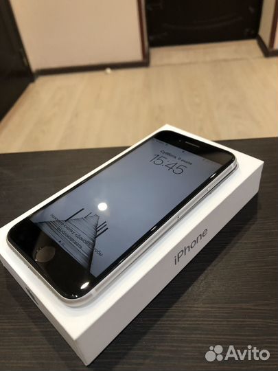 iPhone SE (2020), 64 ГБ