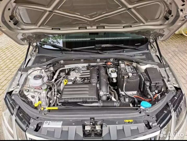 Упоры капота Octavia A7 Октавия А7