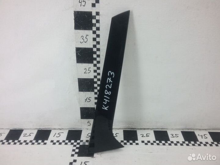 Накладка крышки багажника правая Audi Q5 2