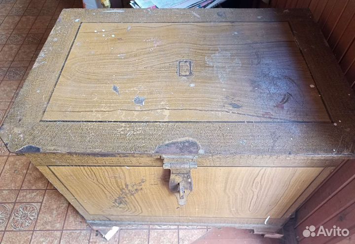 Сейф-сундук