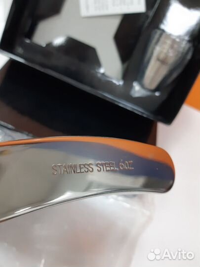 Фляжка карманная из нержавейки с рюмками и лейкой