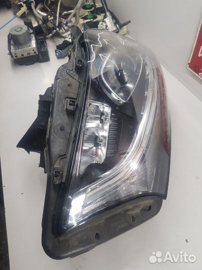 Фара правая (светодиодная без блоков)