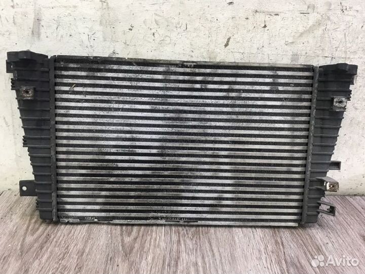 Интеркулер Opel Zafira B минивэн Z19DT 2006