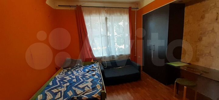 Комната 15,4 м² в 4-к., 2/4 эт.