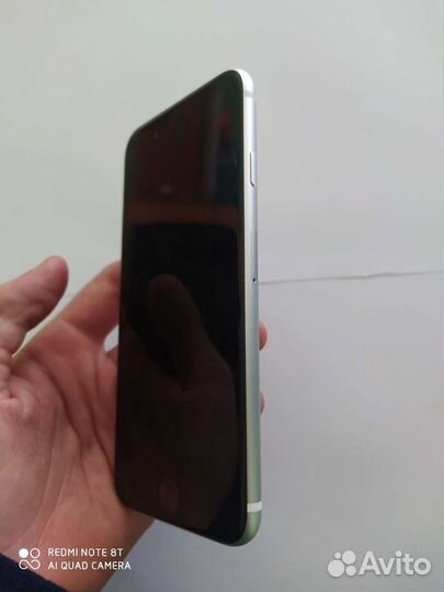 Телефон iPhone se 2020