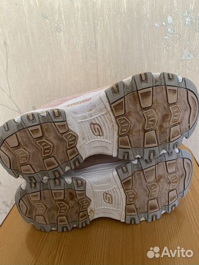 Кроссовки женские, детские размер 37