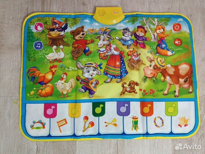 Развивающий коврик с пианино