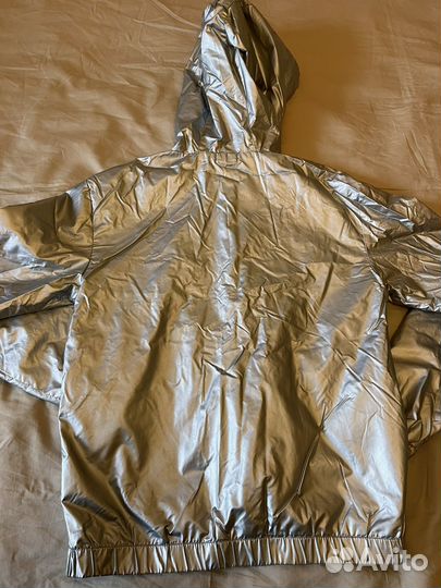 Ветровка для девочки