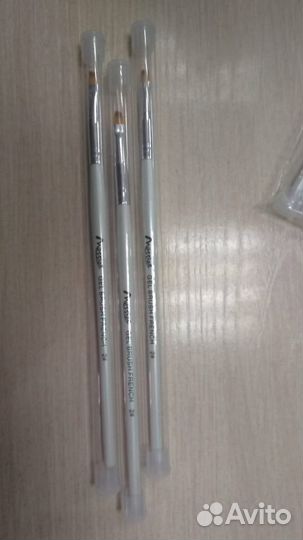 Кисти для бровей скошенные в ассортименте