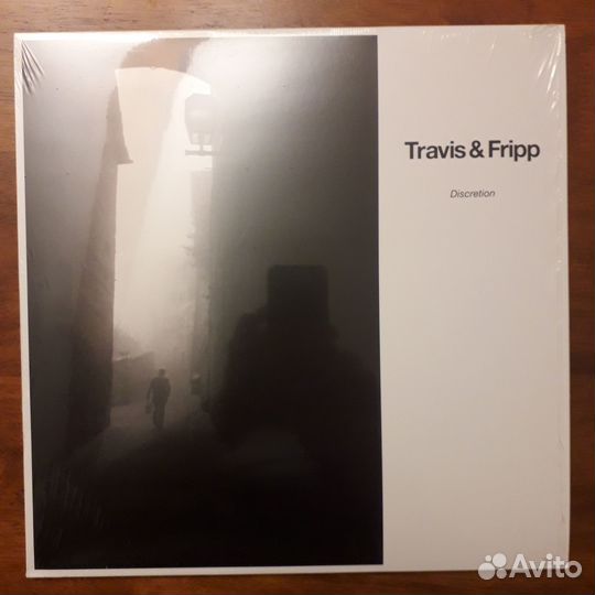 Travis & fripp - discretion LP 2014