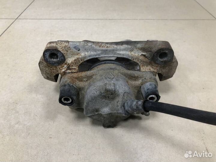 Суппорт передний левый Renault Duster 2012