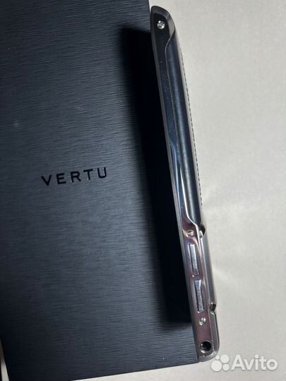 Vertu Signature Touch Claret Calf, 2/64 ГБ