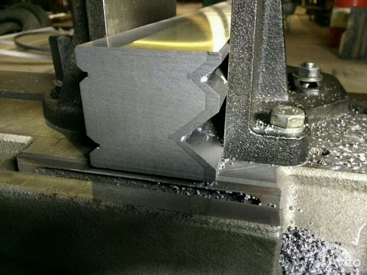 Матрицы и пуансоны для листогибочных прессов