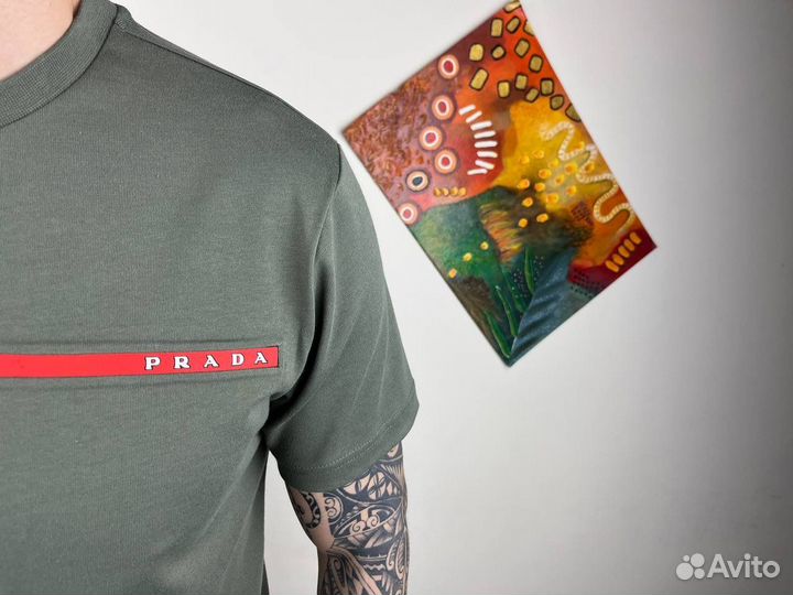 Футболка Prada