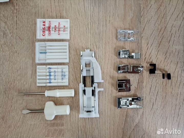 Швейная машина Janome