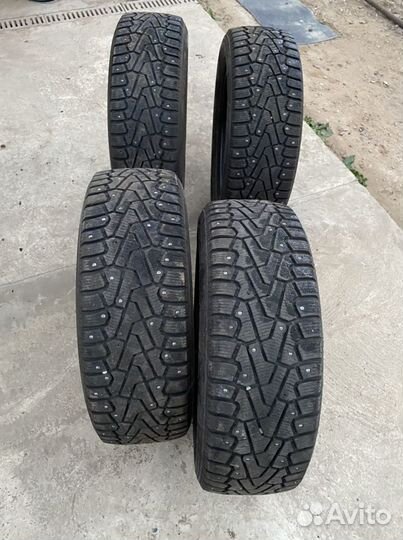 Pirelli Ice Zero 215/60 R17