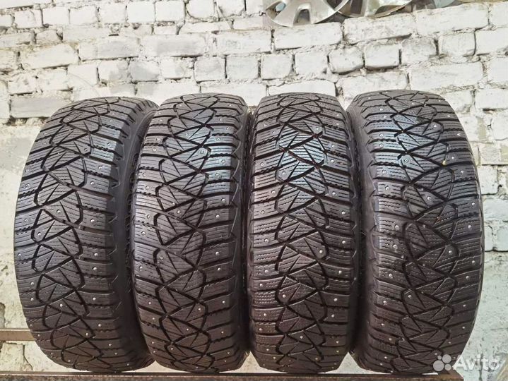 Goodyear Ultragrip 600 195/65 R15 95T