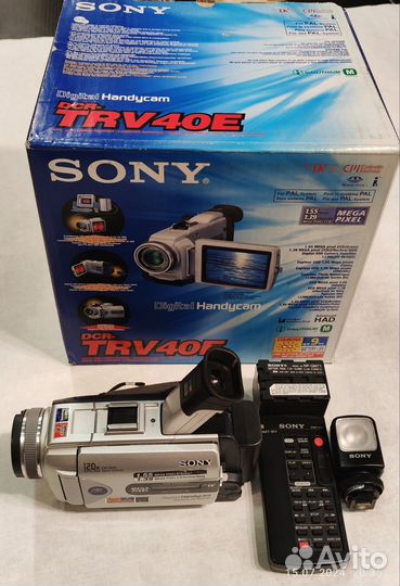 Видеокамера Sony DCR TRV40E