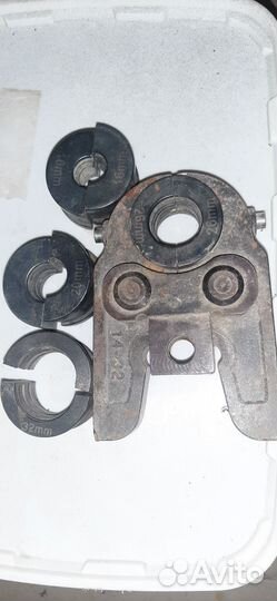 Клешна универсальная металлопластик