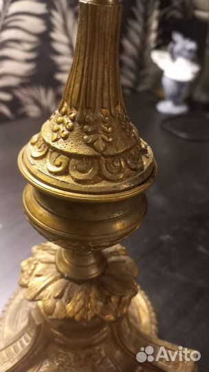 Старинный подсвечник
