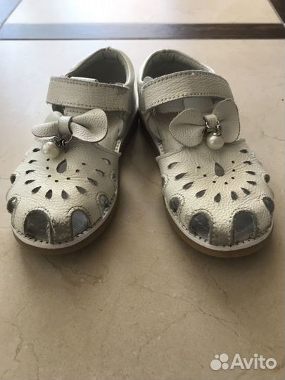 Босоножки кожаные 27 размер fabi