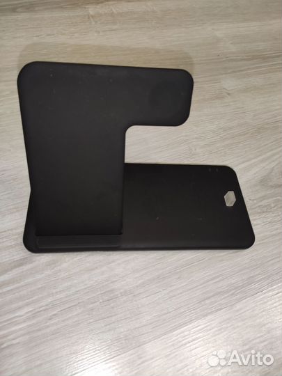 Беспроводная зарядная станция 4 в 1