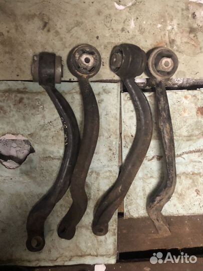 Рычаг передний верхний Range Rover 3 L322