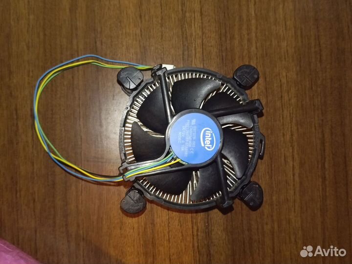 Боксовый кулер intel