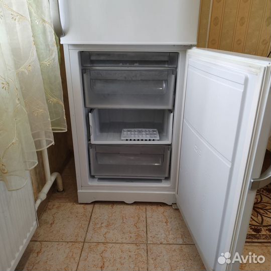 Холодильник hotpoint ariston