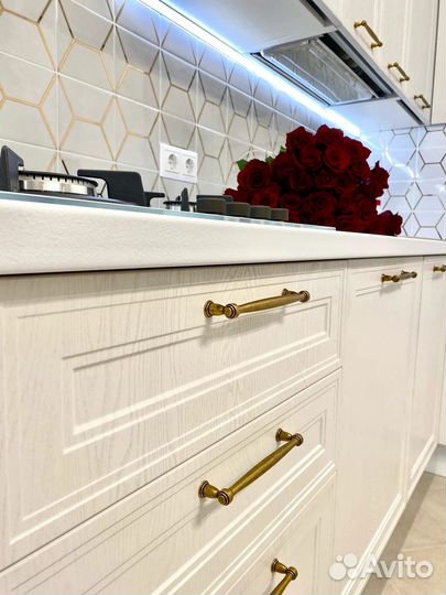 П образная кухня на заказ. Фабрика