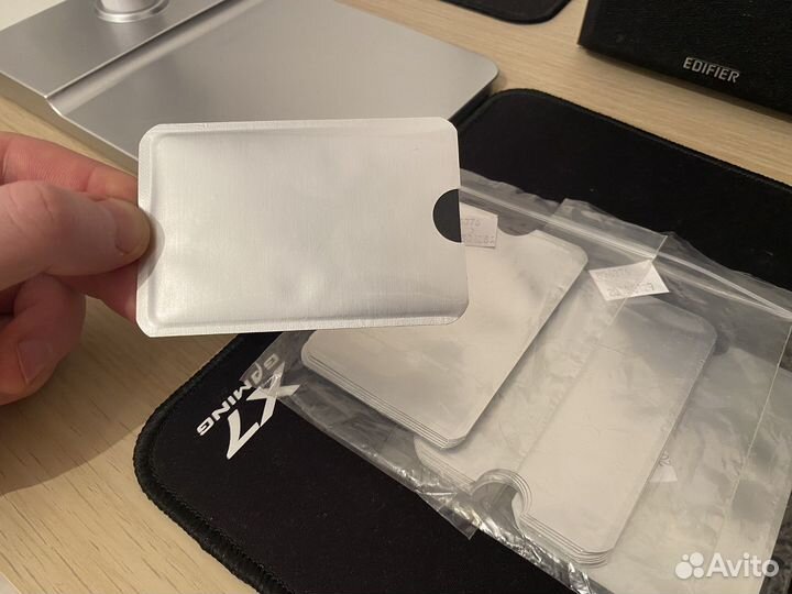 Защитный rfid чехол для пластиковых карт