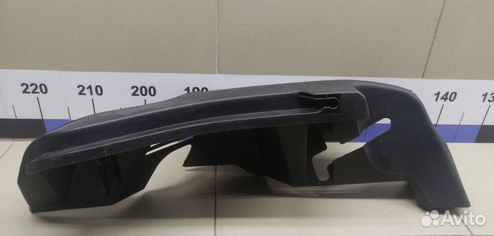 Держатель задней полки Fusion 2002-2012