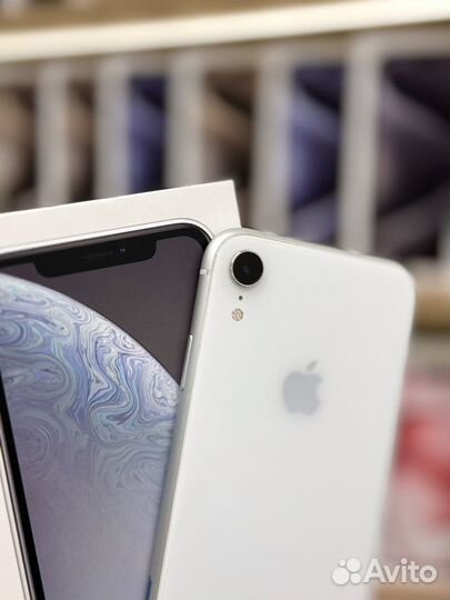 iPhone Xr, 64 ГБ