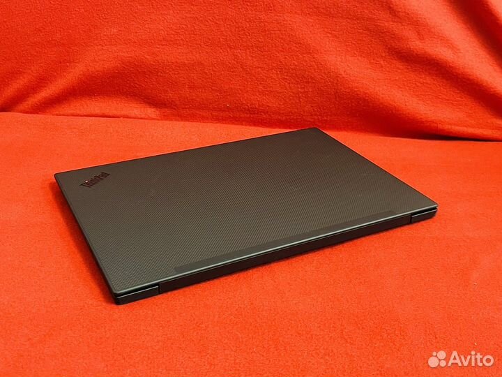 Lenovo ThinkPad P1 Gen 2 Сенсорный