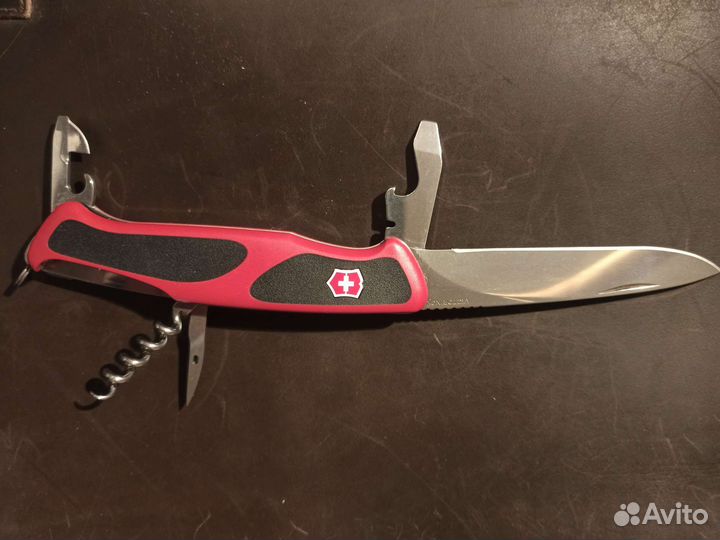 Нож Victorinox RangerGrip 68