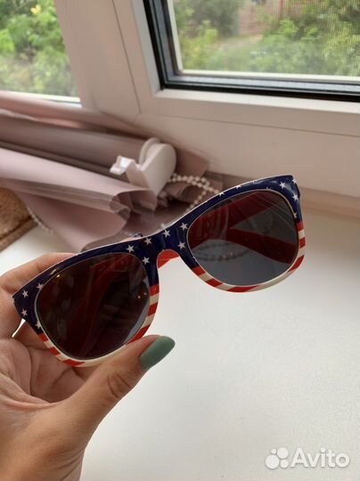Солнечные очки женские