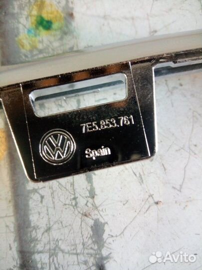 Молдинг на решетку радиатора передний Volkswagen