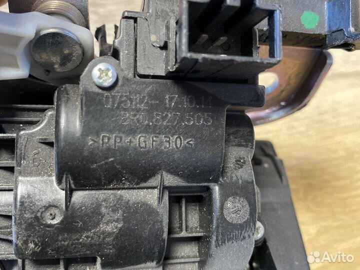 Audi q5 замок крышки багажника