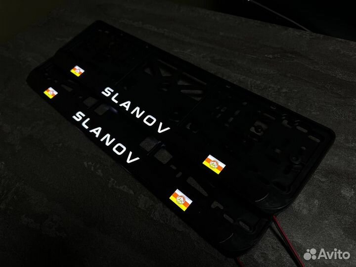 Номерная рамка c вашим логотипом и дизайном