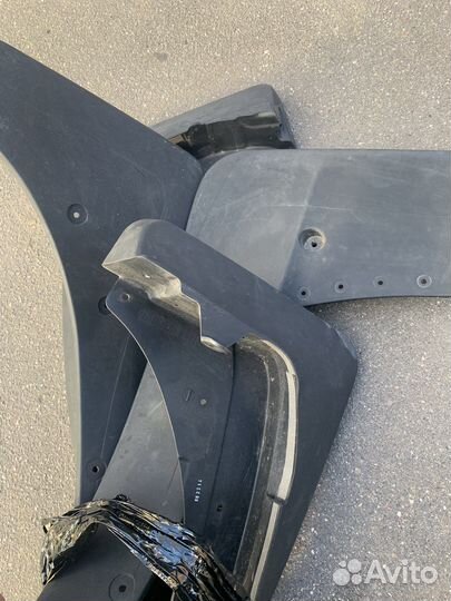 Брызговики от бмв х5 е70, новые