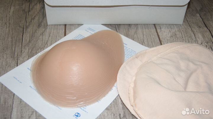 Протез молочной железы