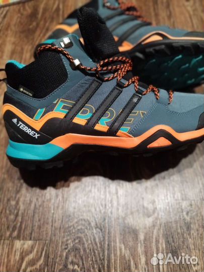 Высокие оригинальные кроссовки Adidas GTX