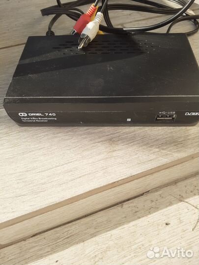 Тв приставка 20 каналов с шнуром hdmi