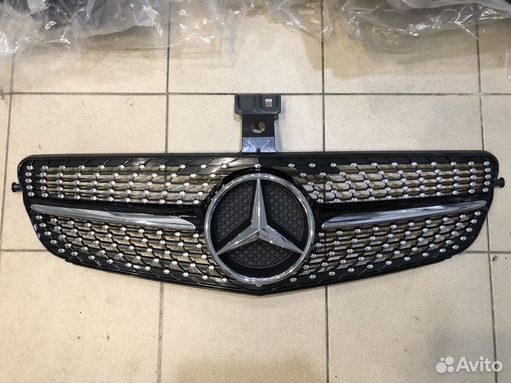 Решетка Мерседес W204 Diamond