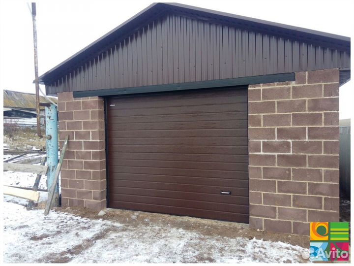 Секционные ворота для гаража alutech