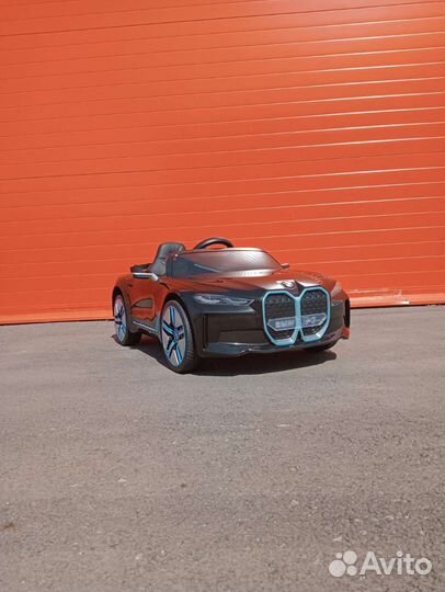 Детский электромобиль BMW