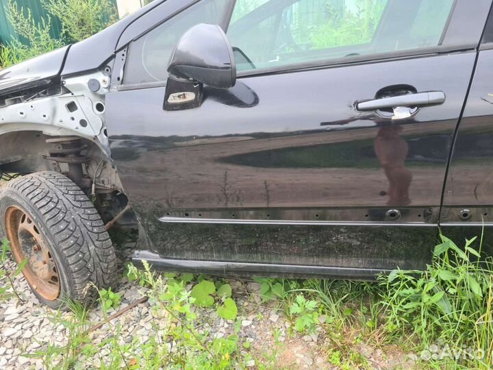 Дверь передняя левая Peugeot 308