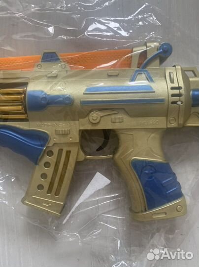 Пистолет на батарейках