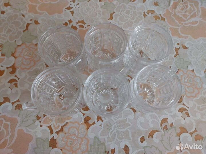 Стеклянные стаканы
