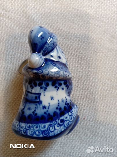 Фигурки гжель. Дед Мороз